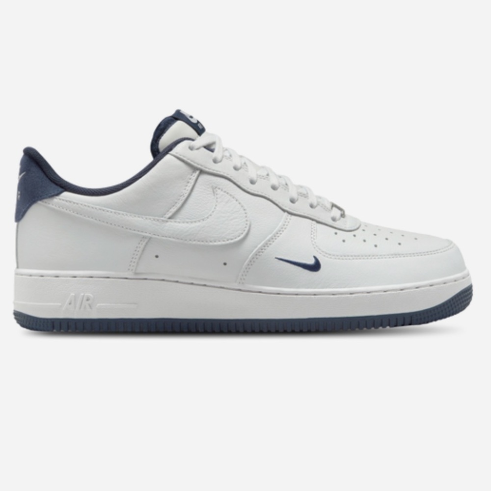 Nike Air Force 1 ‘07 LV8 Photon Dust
